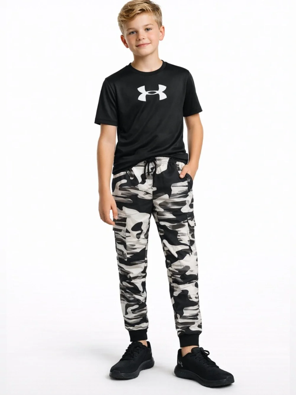 Under Armour Youth YXL Black Gray Camo Jogger Pants Athletic Stretch Cargo